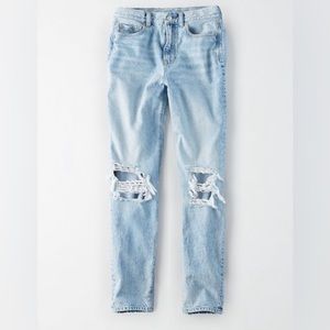 Light wash mom jeans.